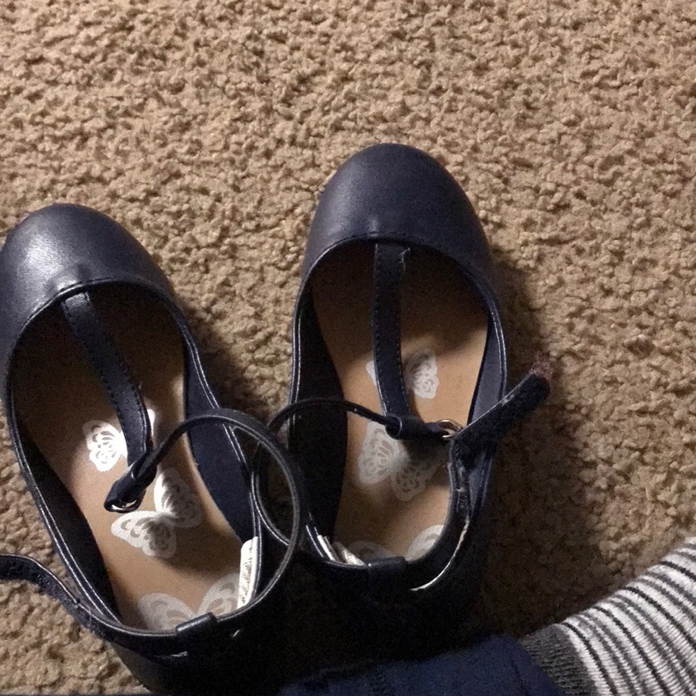 PRETTY SHOES